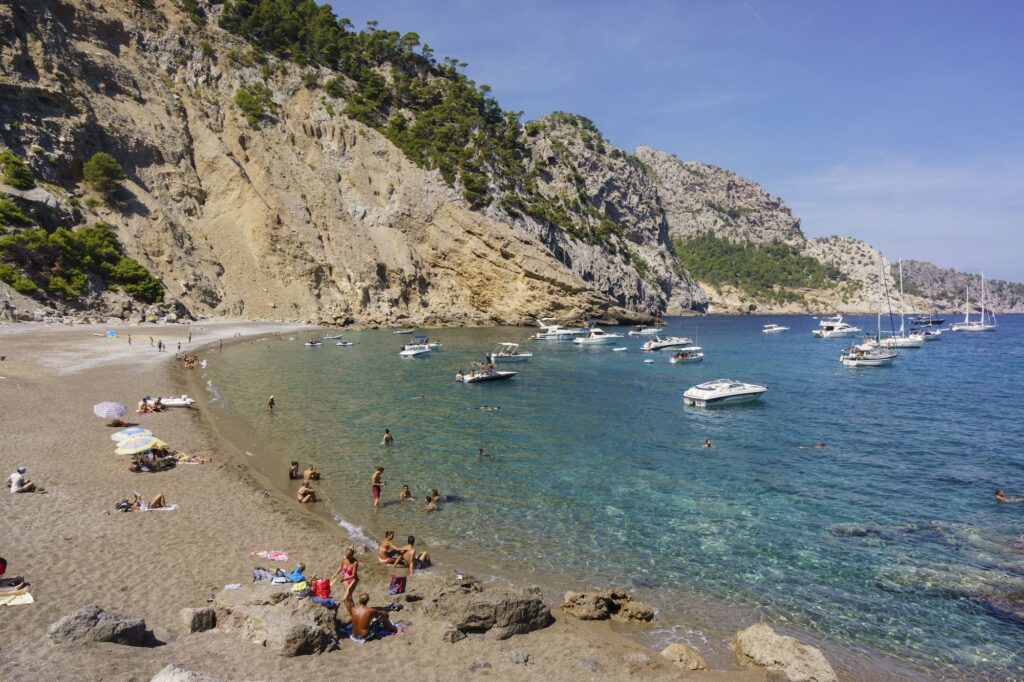 Es Puig een leuk strand vlakbij Deia